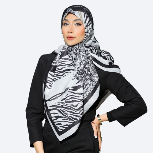 روسری ابریشم توییل قواره 125 طرح زبرا