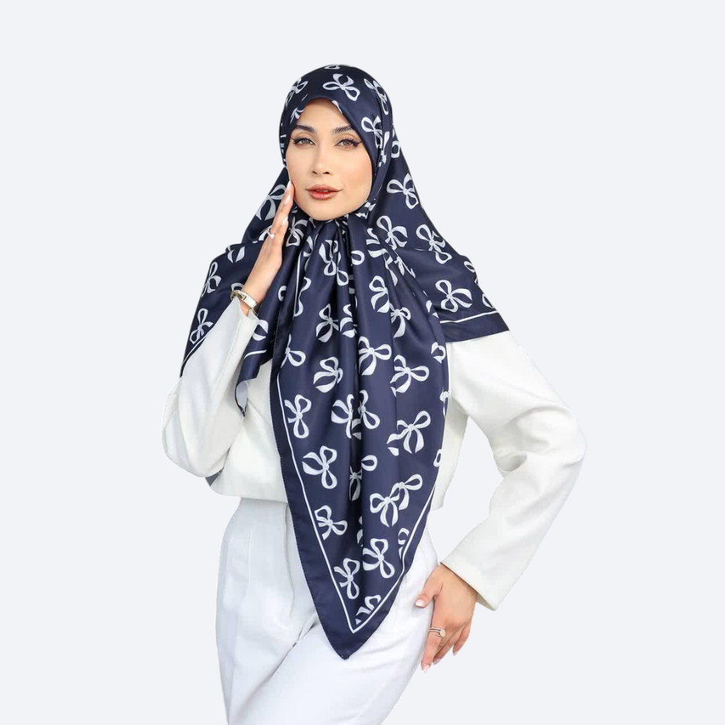 روسری ابریشم توییل قواره 125 طرح پاپیونی