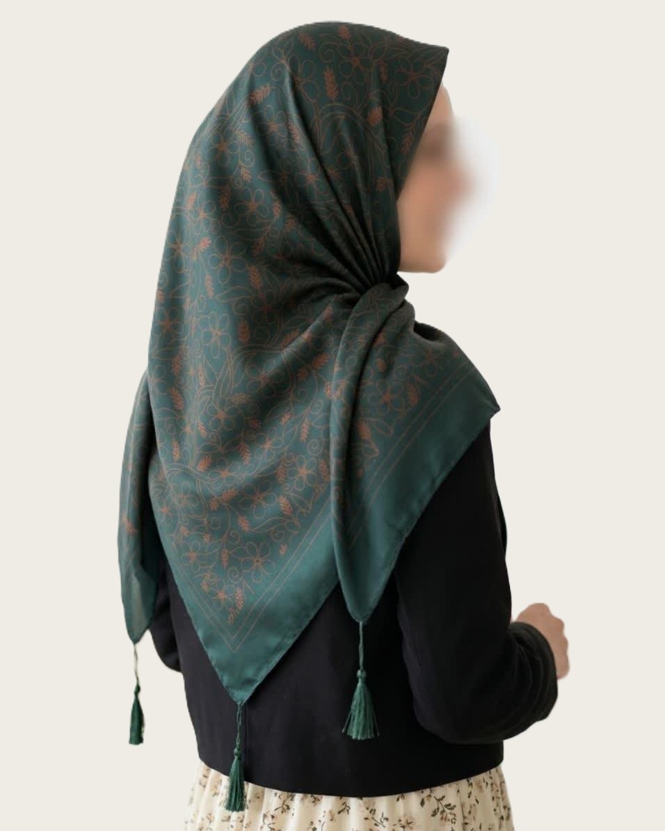 روسری نخی قواره 140 طرح پیچک - M