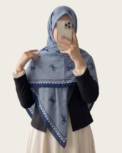 روسری نخی قواره 140 طرح پاپیونیکال - M